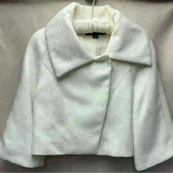CoffeeShop Jackets & Blazers - CoffeeShop Cropped Coat Button Lined Size Small Cream Color